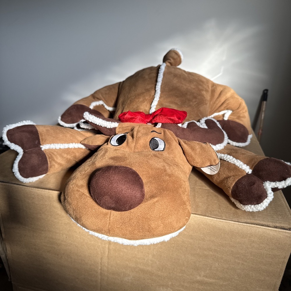 Large Dan Dee Collectors Choice Reindeer Pillow NWT 26 in Holiday stuffed Plush